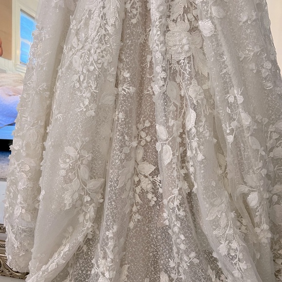 Jane Hill Clover Sample Gown - Picture 10 of 14